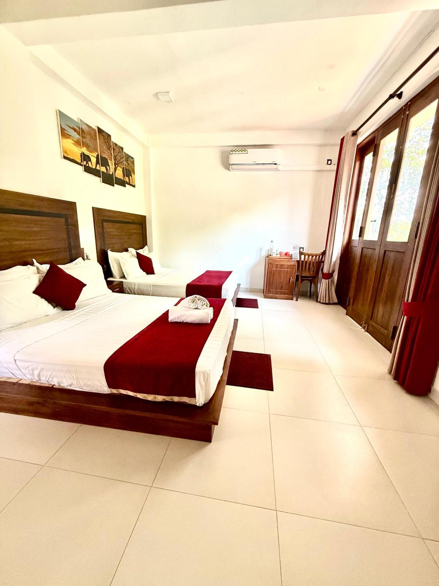 Divine Villa Anuradhapura Esterno foto