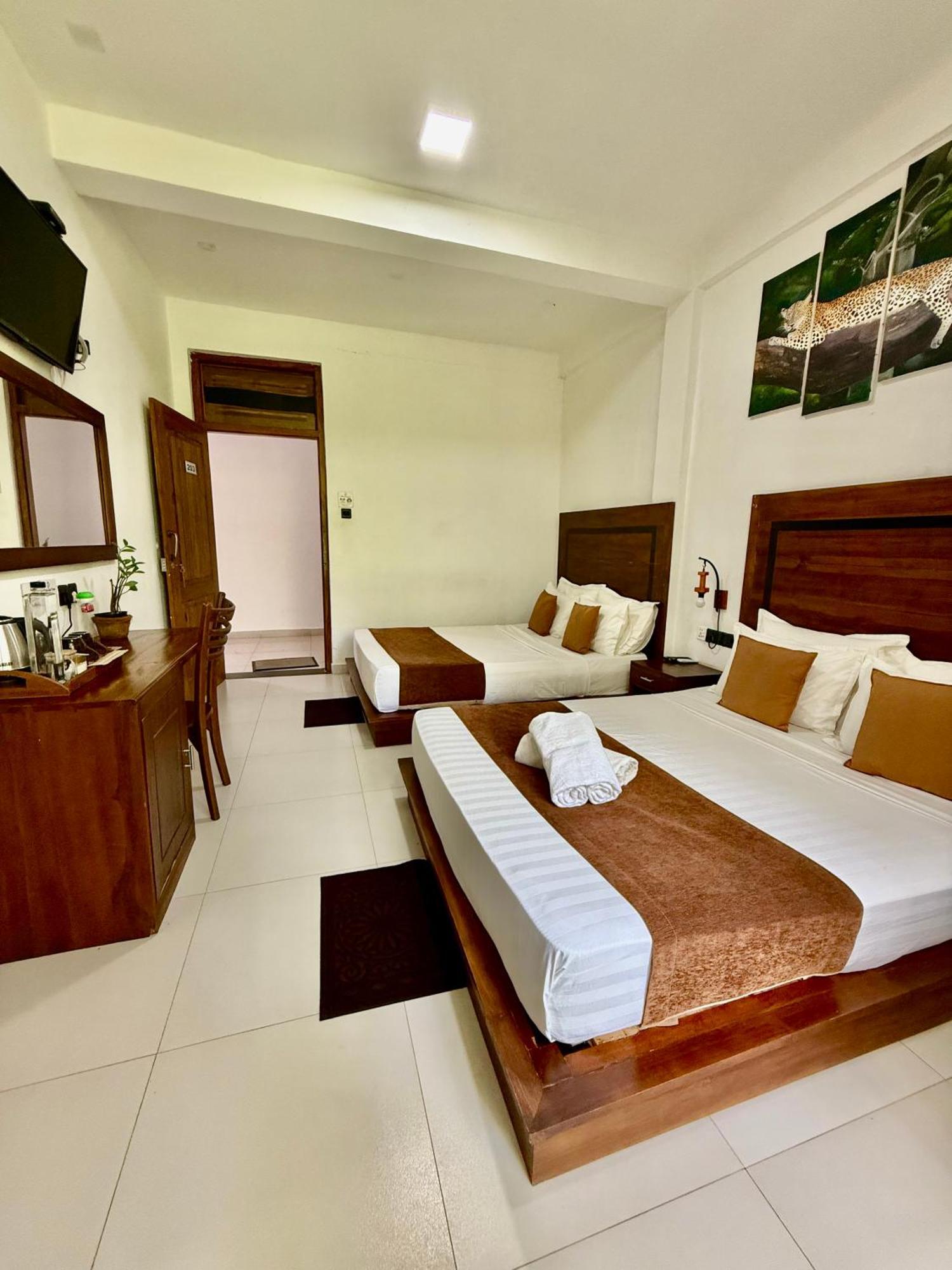 Divine Villa Anuradhapura Esterno foto
